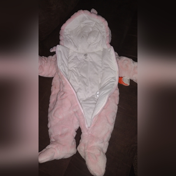 Baby girl stuff 🩷👣 - Picture 6 of 7